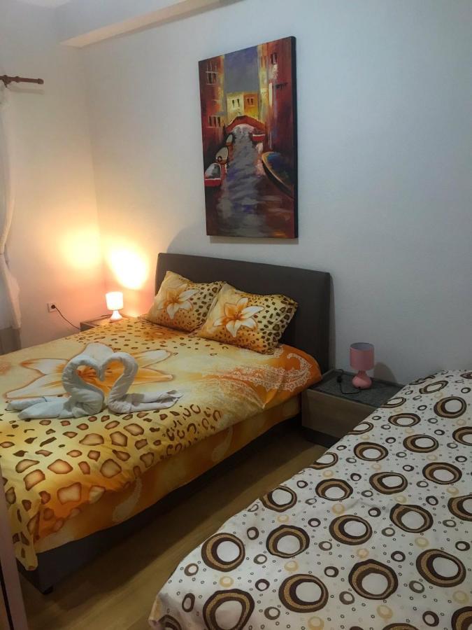 Jovana -- Porodicni Apartmani Igalo Херцег-Нови Экстерьер фото