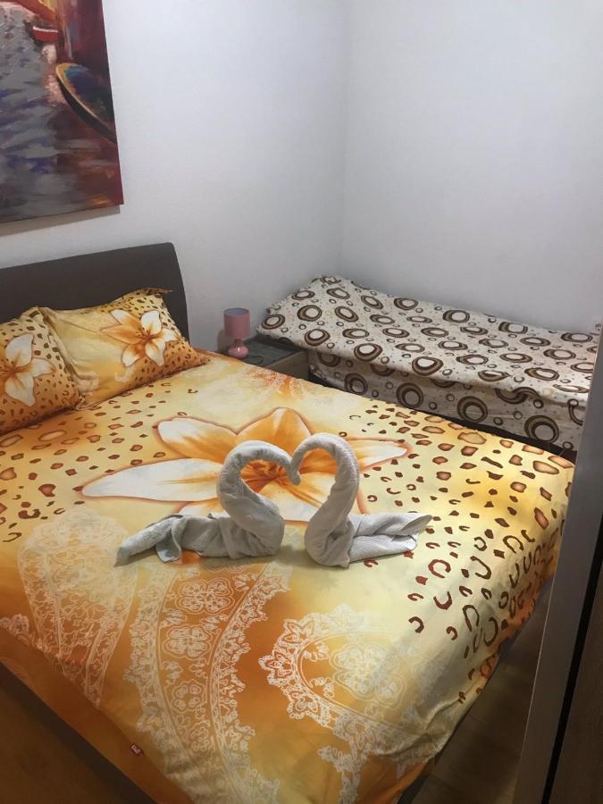 Jovana -- Porodicni Apartmani Igalo Херцег-Нови Экстерьер фото