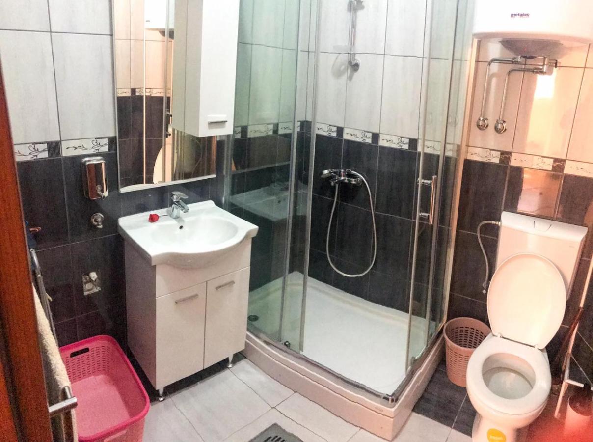 Jovana -- Porodicni Apartmani Igalo Херцег-Нови Экстерьер фото