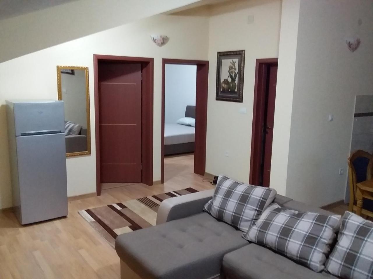Jovana -- Porodicni Apartmani Igalo Херцег-Нови Экстерьер фото